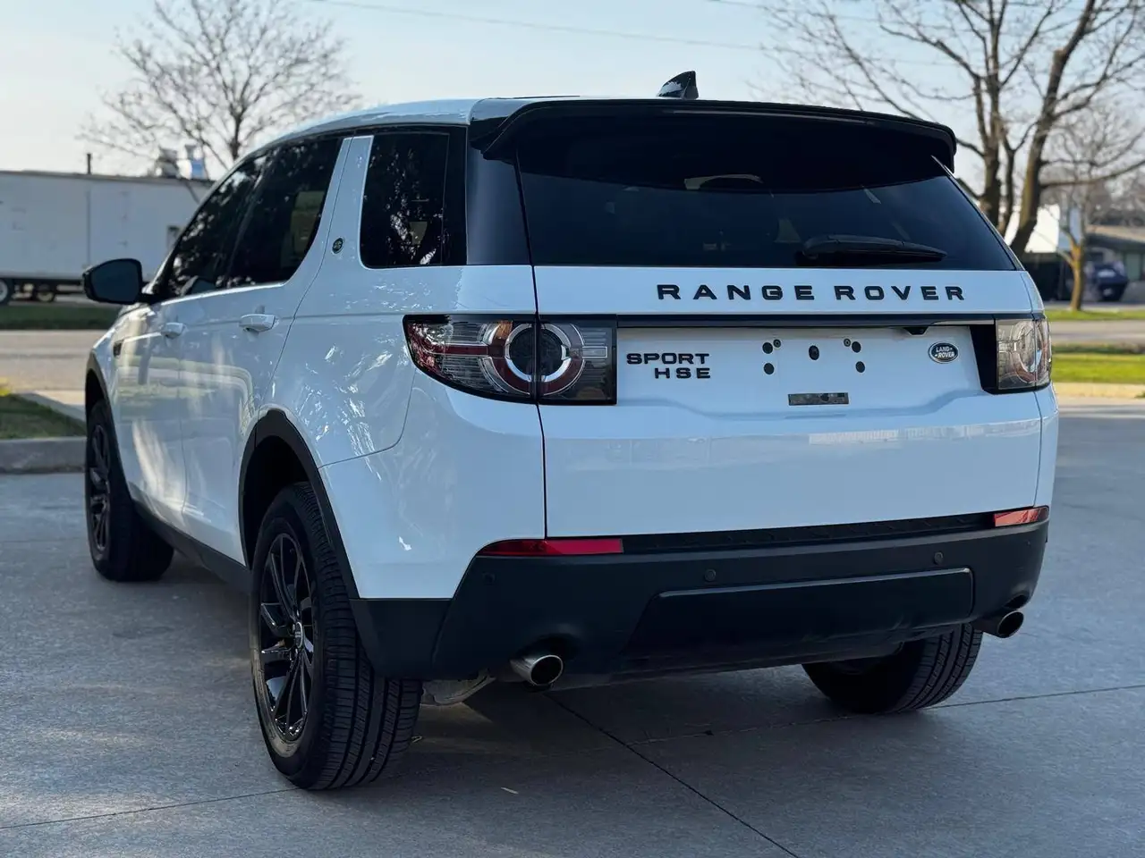 Land Rover Discovery Sport снимка Land Rover Discovery Sport