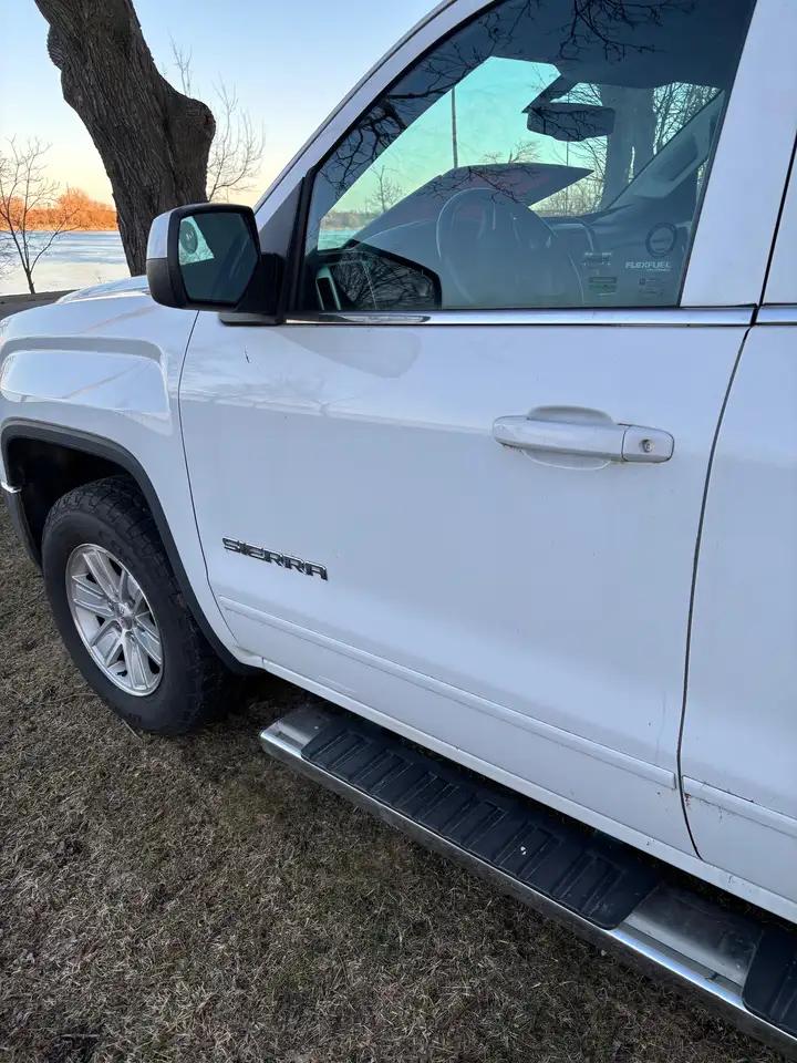 GMC Sierra 1500 снимка GMC Sierra 1500