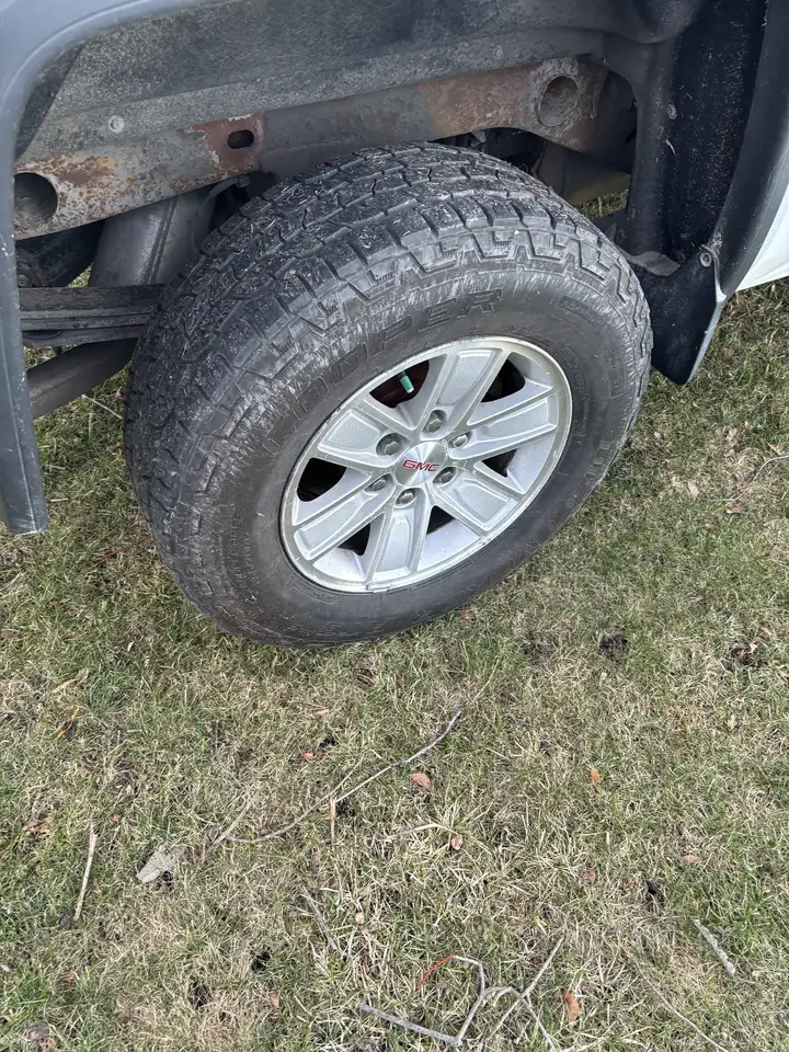 GMC Sierra 1500 снимка GMC Sierra 1500