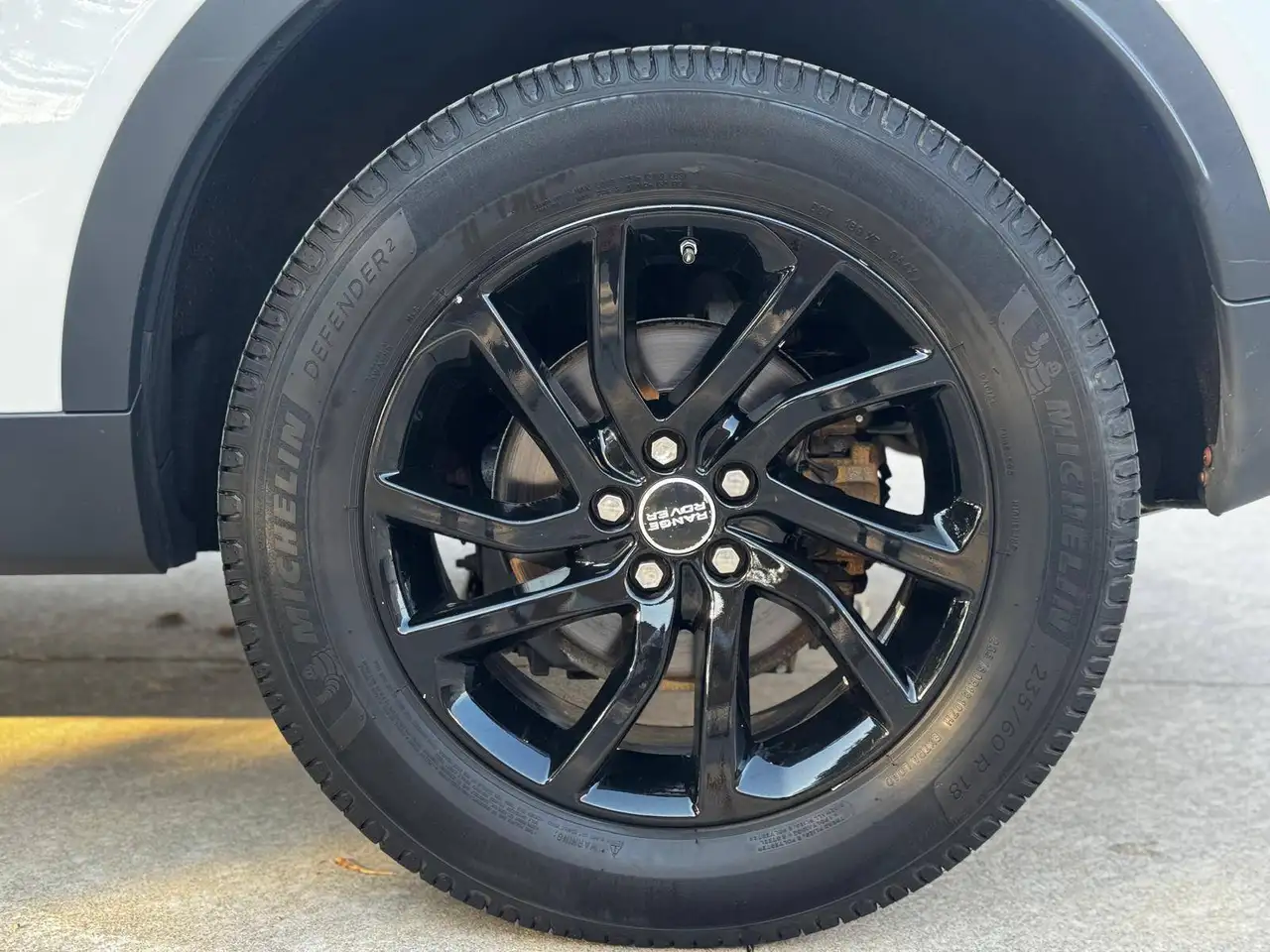 Land Rover Discovery Sport снимка Land Rover Discovery Sport
