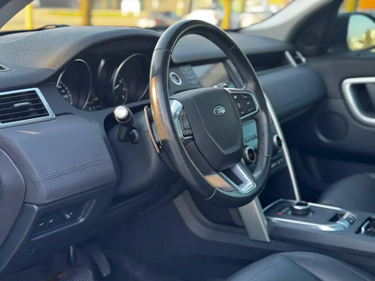 Land Rover Discovery Sport снимка Land Rover Discovery Sport