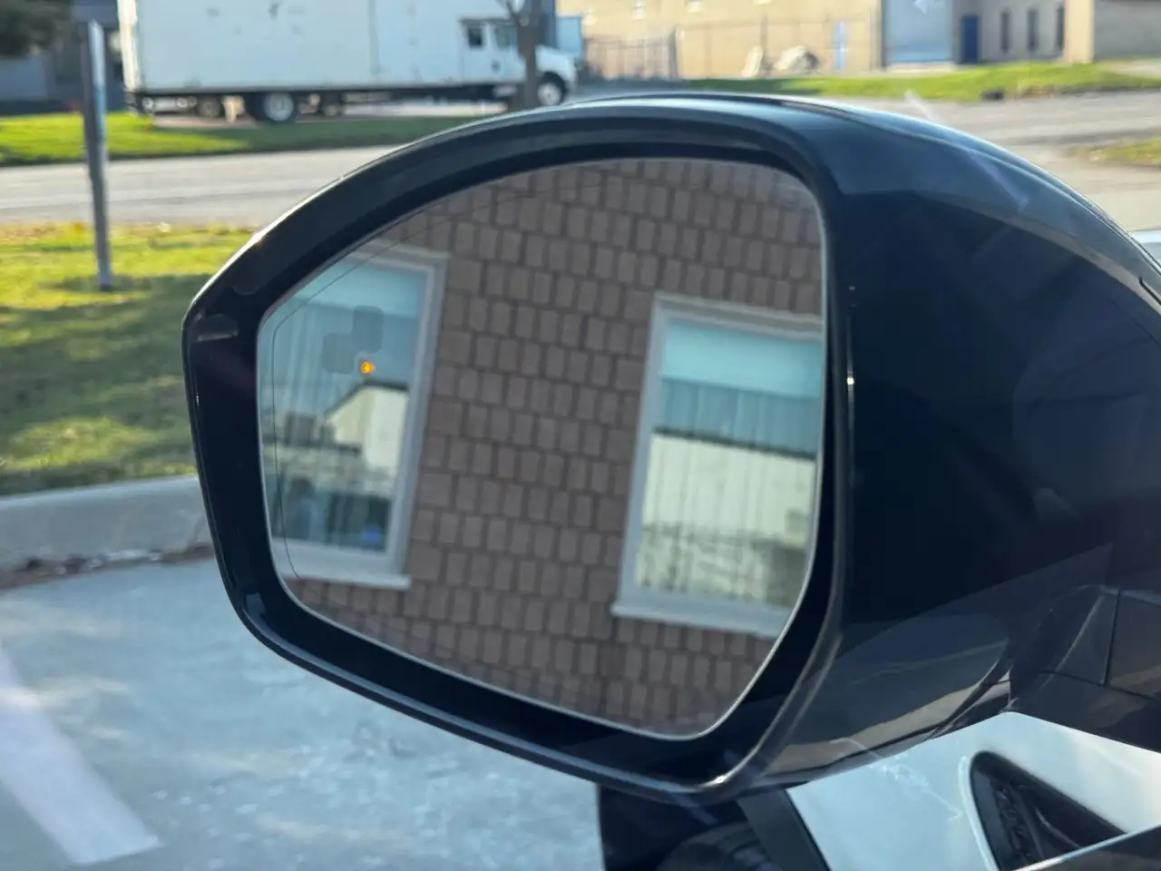 Land Rover Discovery Sport снимка Land Rover Discovery Sport