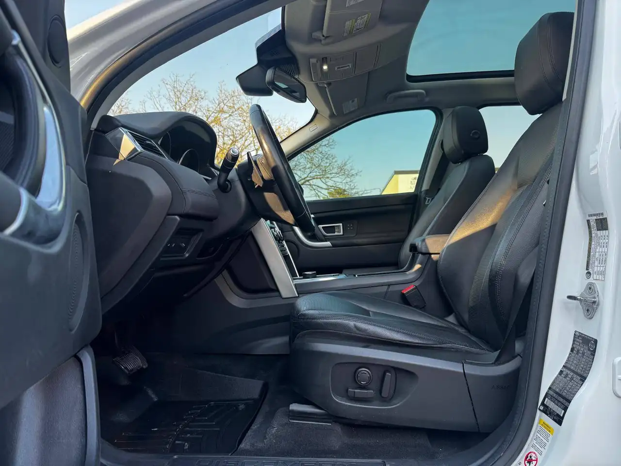 Land Rover Discovery Sport снимка Land Rover Discovery Sport