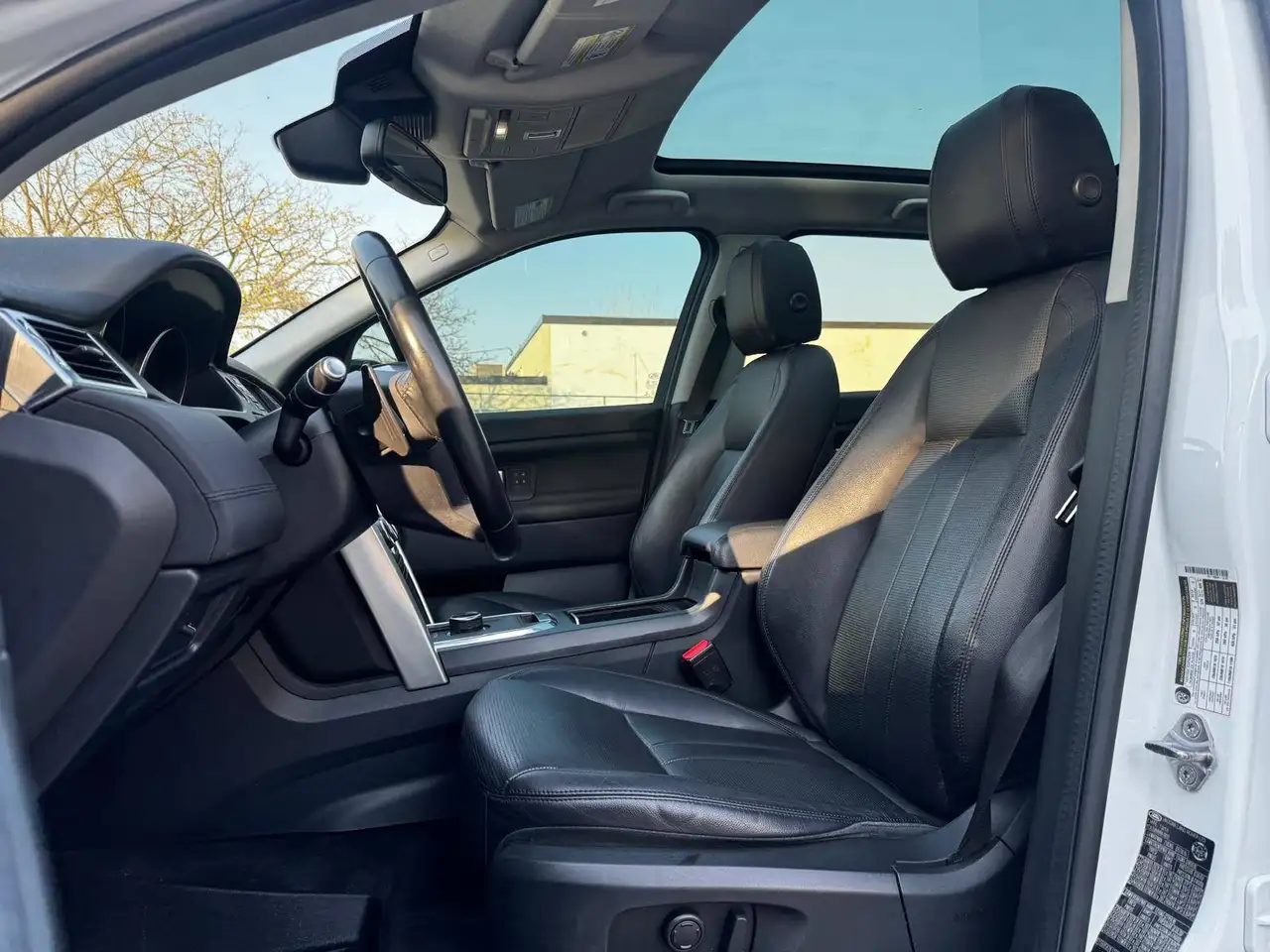 Land Rover Discovery Sport снимка Land Rover Discovery Sport