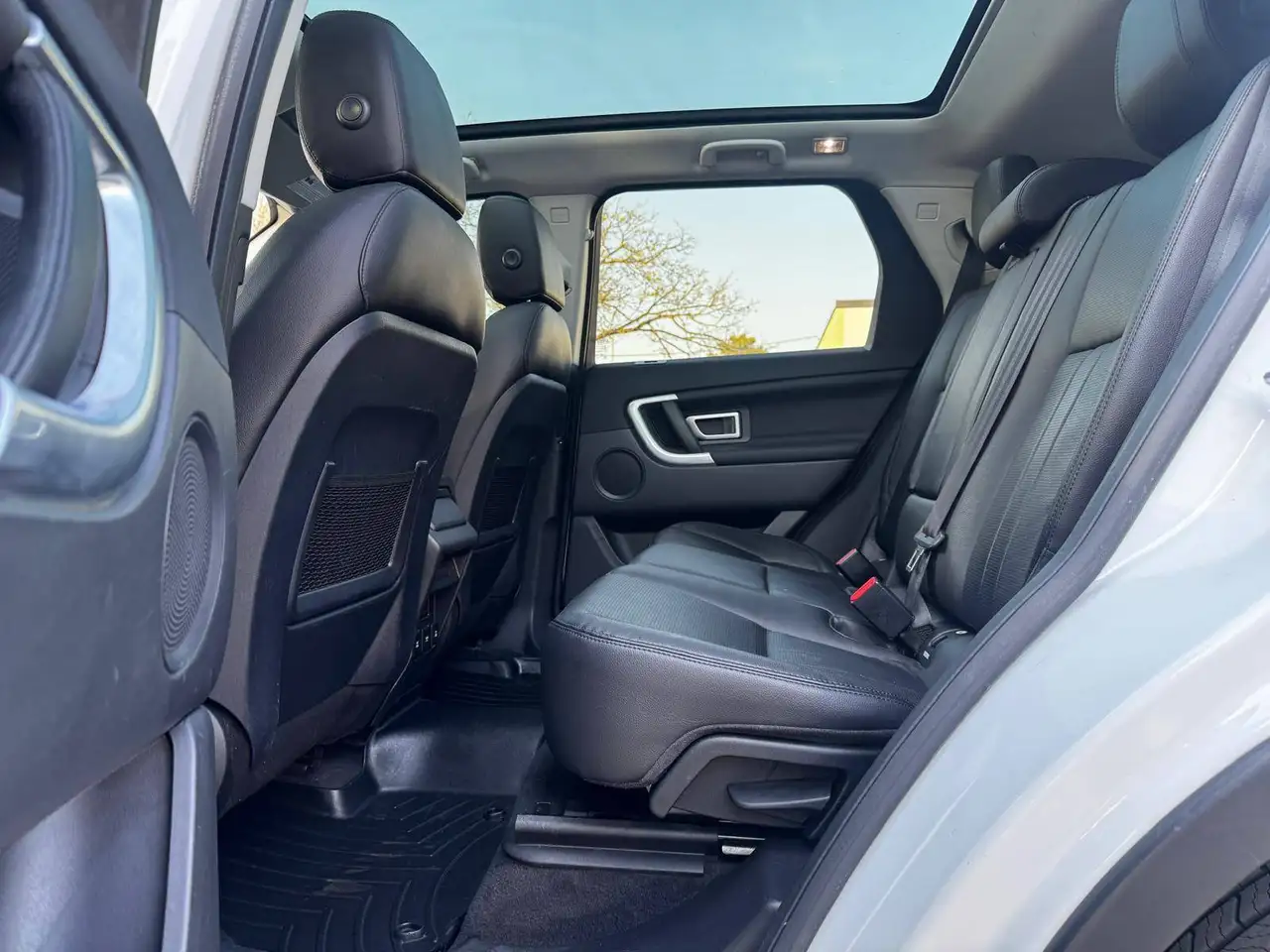 Land Rover Discovery Sport снимка Land Rover Discovery Sport