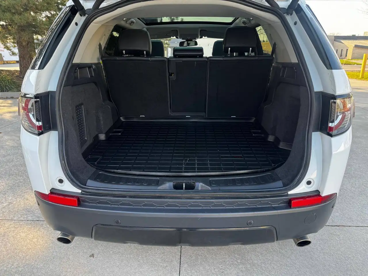 Land Rover Discovery Sport снимка Land Rover Discovery Sport