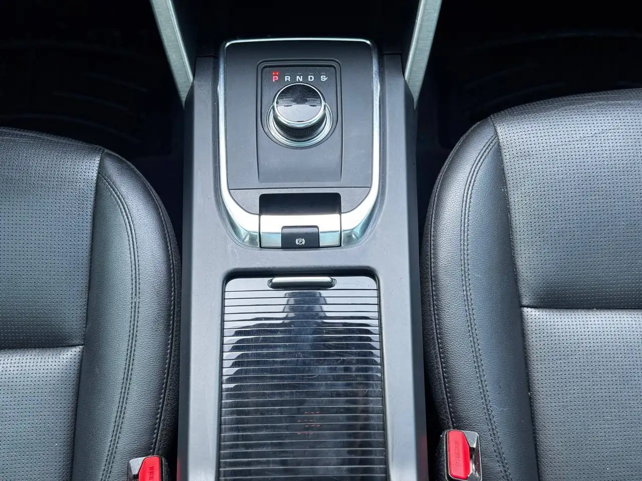 Land Rover Discovery Sport снимка Land Rover Discovery Sport