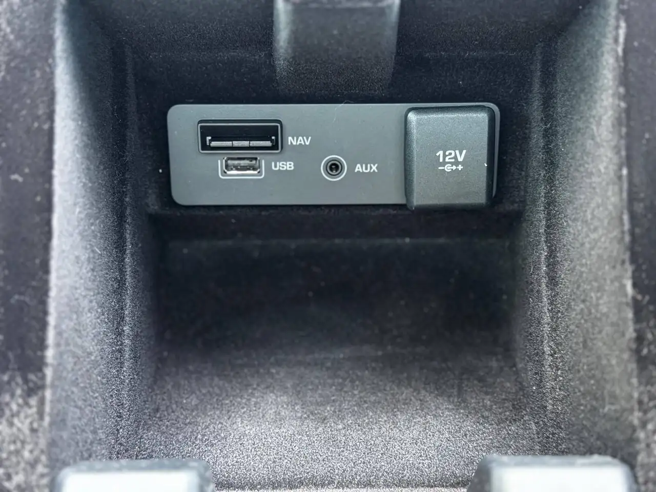 Land Rover Discovery Sport снимка Land Rover Discovery Sport