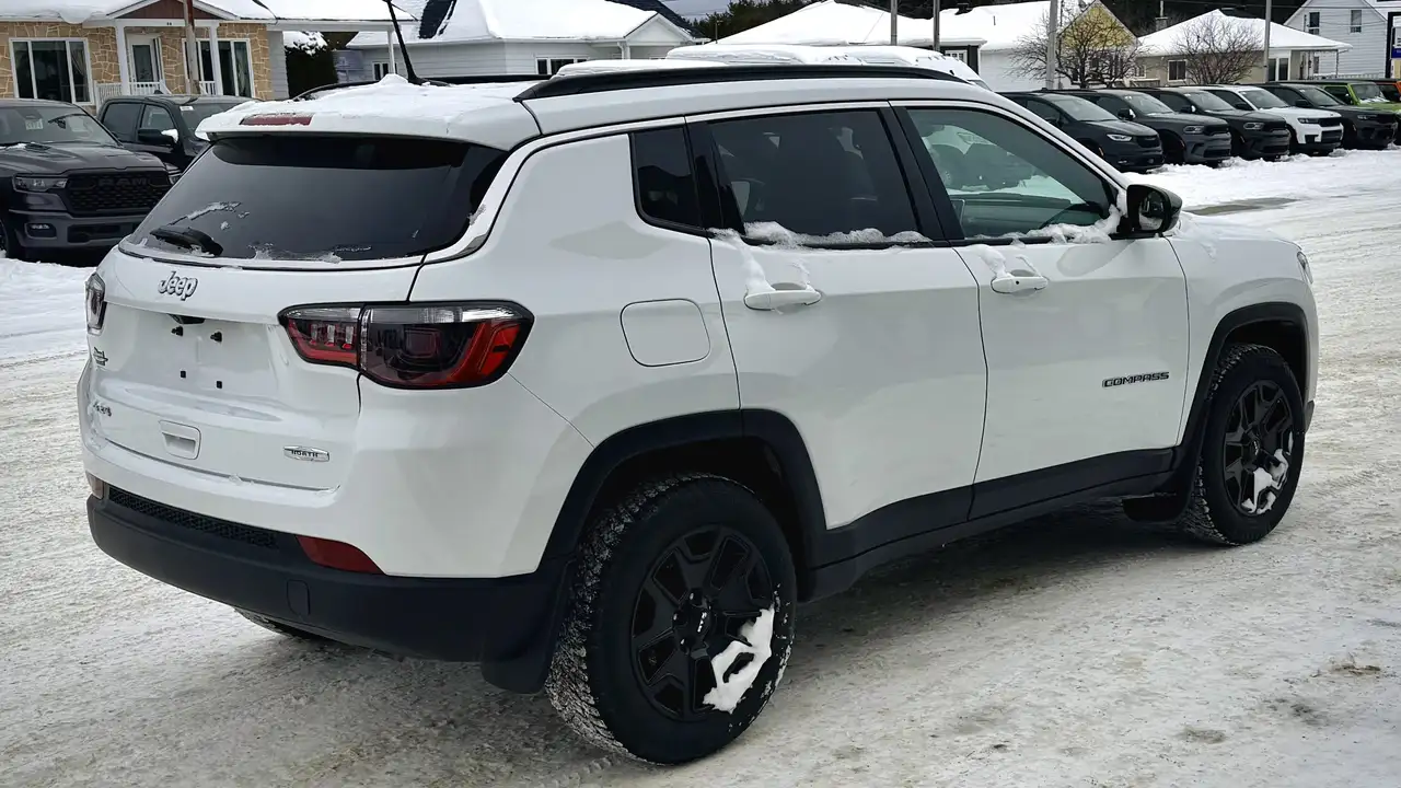 Jeep Compass photo Jeep Compass