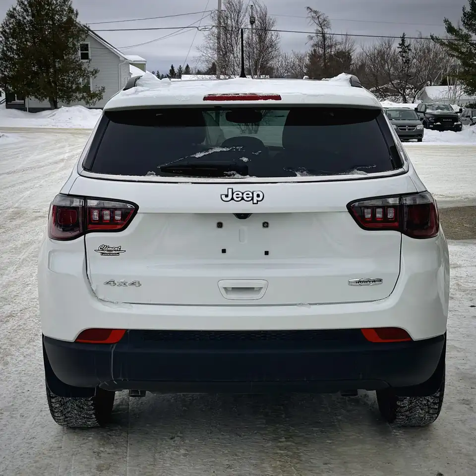 Jeep Compass photo Jeep Compass