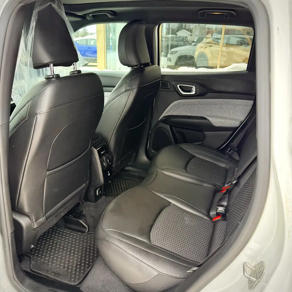 Jeep Compass photo Jeep Compass