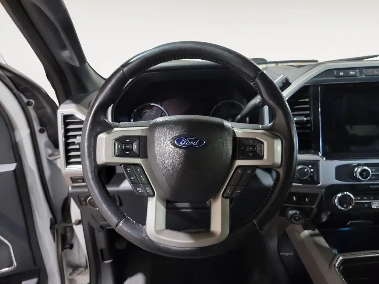 Ford F 350 снимка Ford F 350
