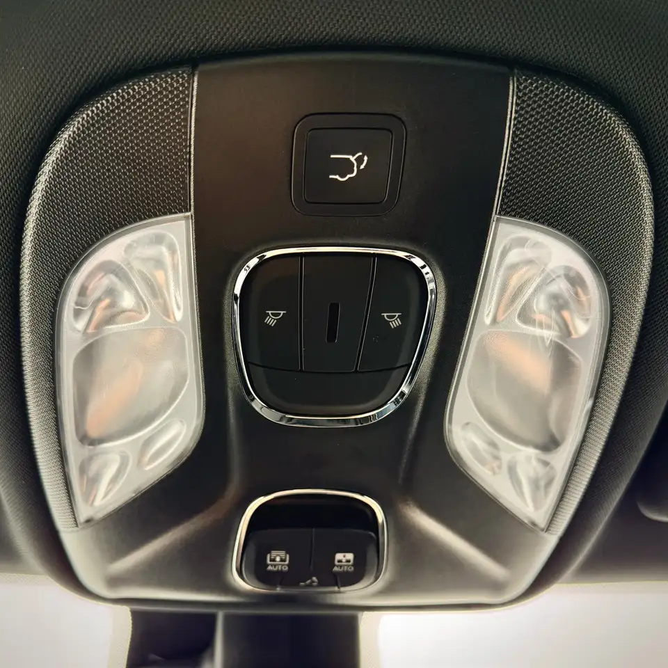 Jeep Compass photo Jeep Compass