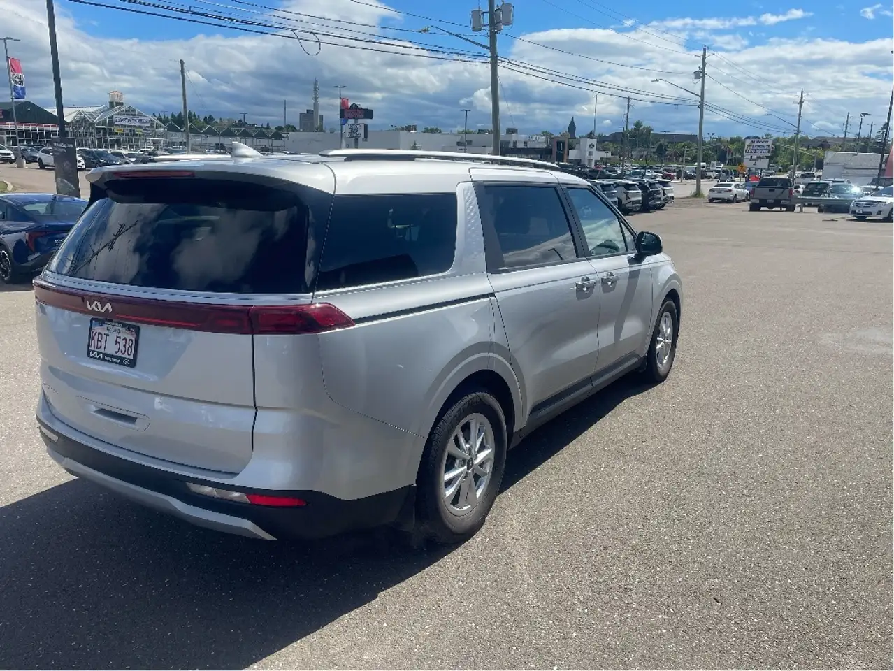 Kia Carnival снимка Kia Carnival