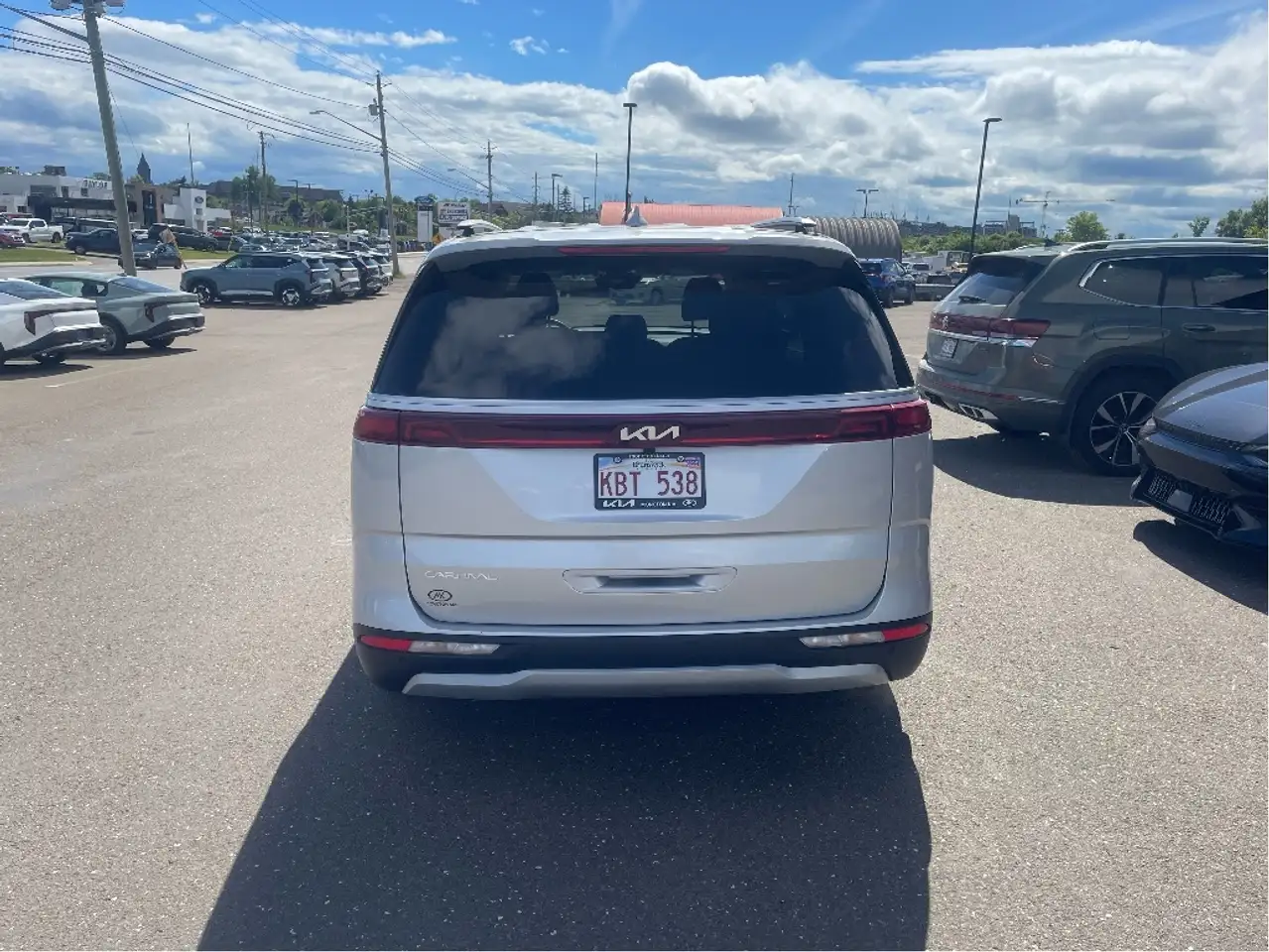 Kia Carnival снимка Kia Carnival