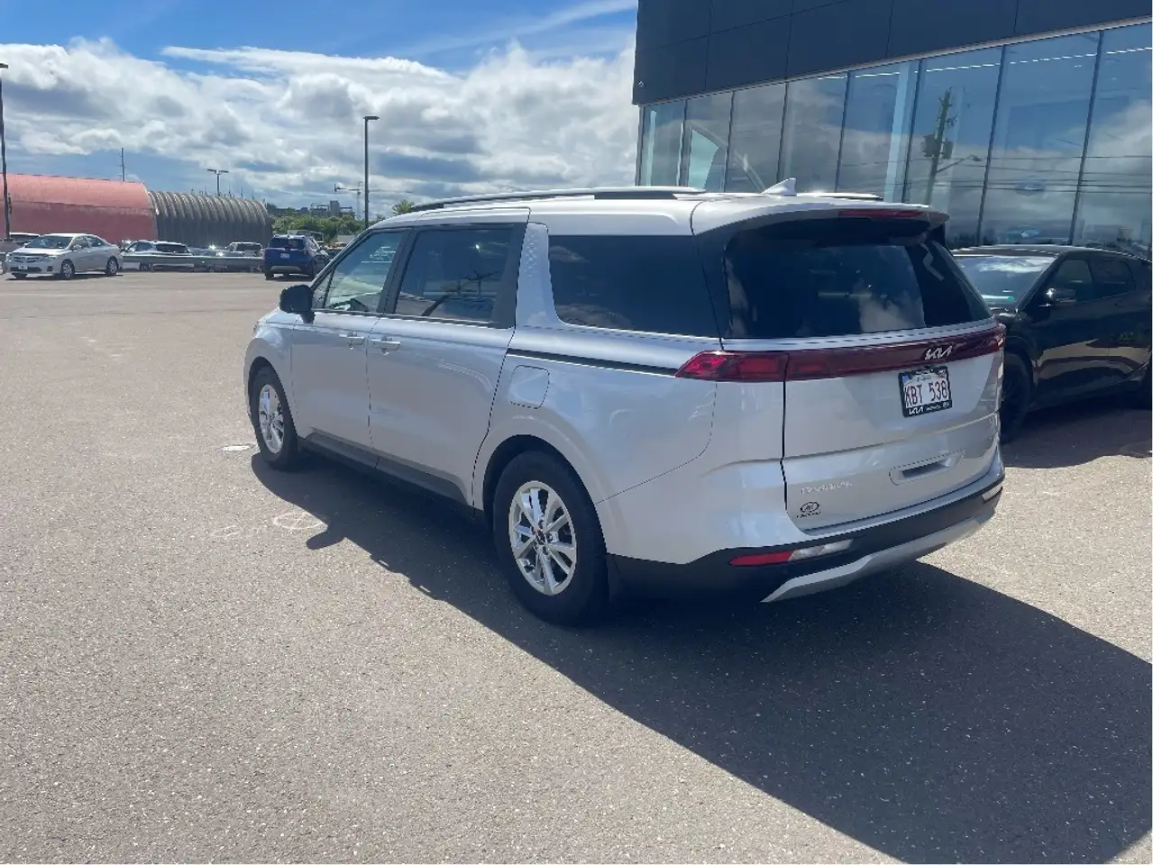 Kia Carnival снимка Kia Carnival