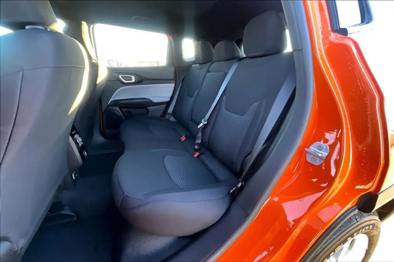 Jeep Compass photo Jeep Compass