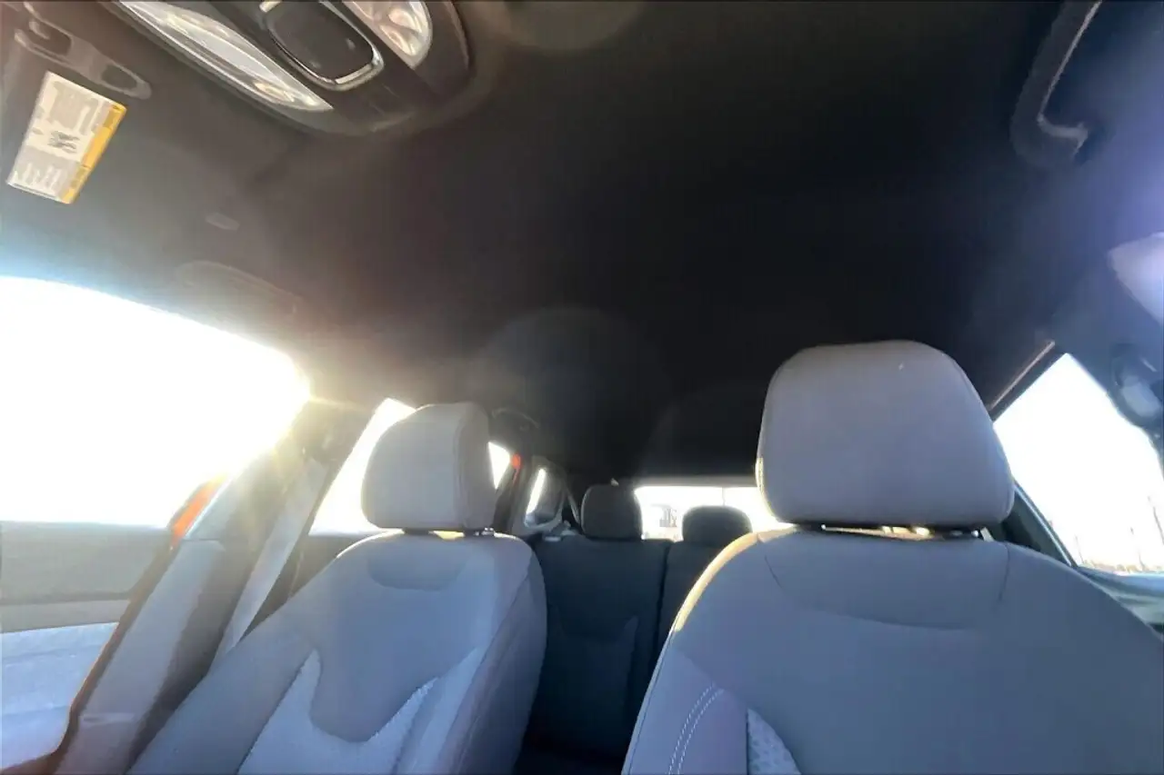 Jeep Compass photo Jeep Compass
