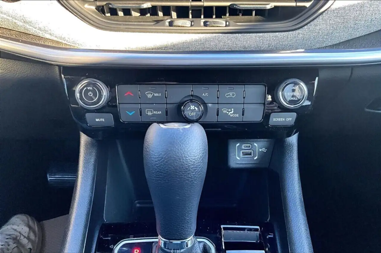 Jeep Compass photo Jeep Compass