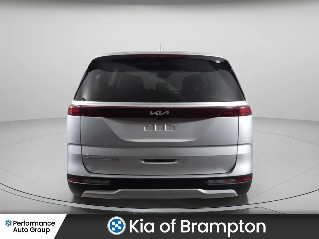 Kia Carnival снимка Kia Carnival
