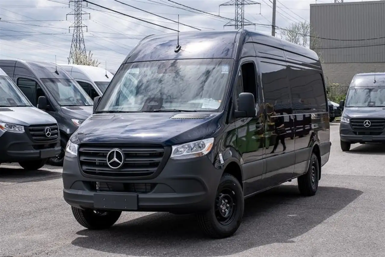 Mercedes-Benz Sprinter снимка Mercedes-Benz Sprinter