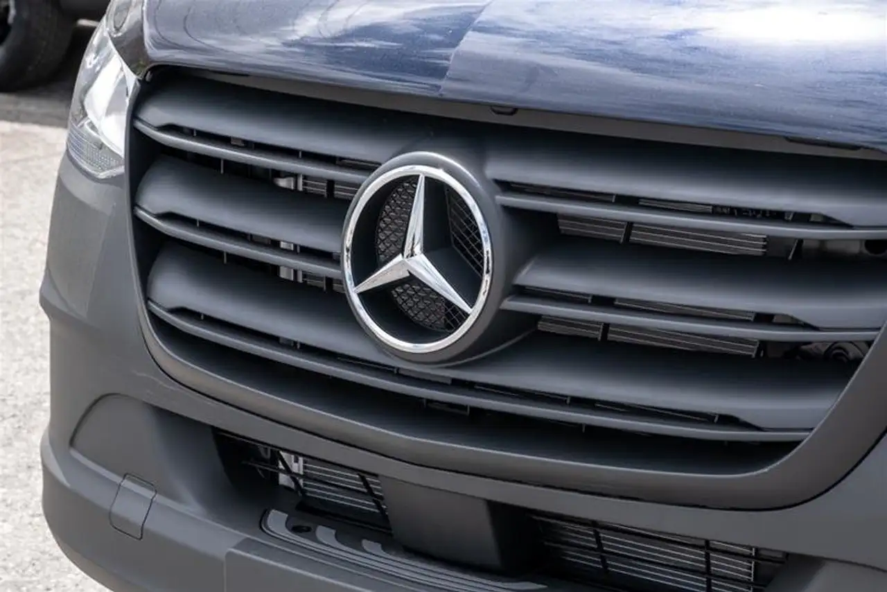 Mercedes-Benz Sprinter снимка Mercedes-Benz Sprinter