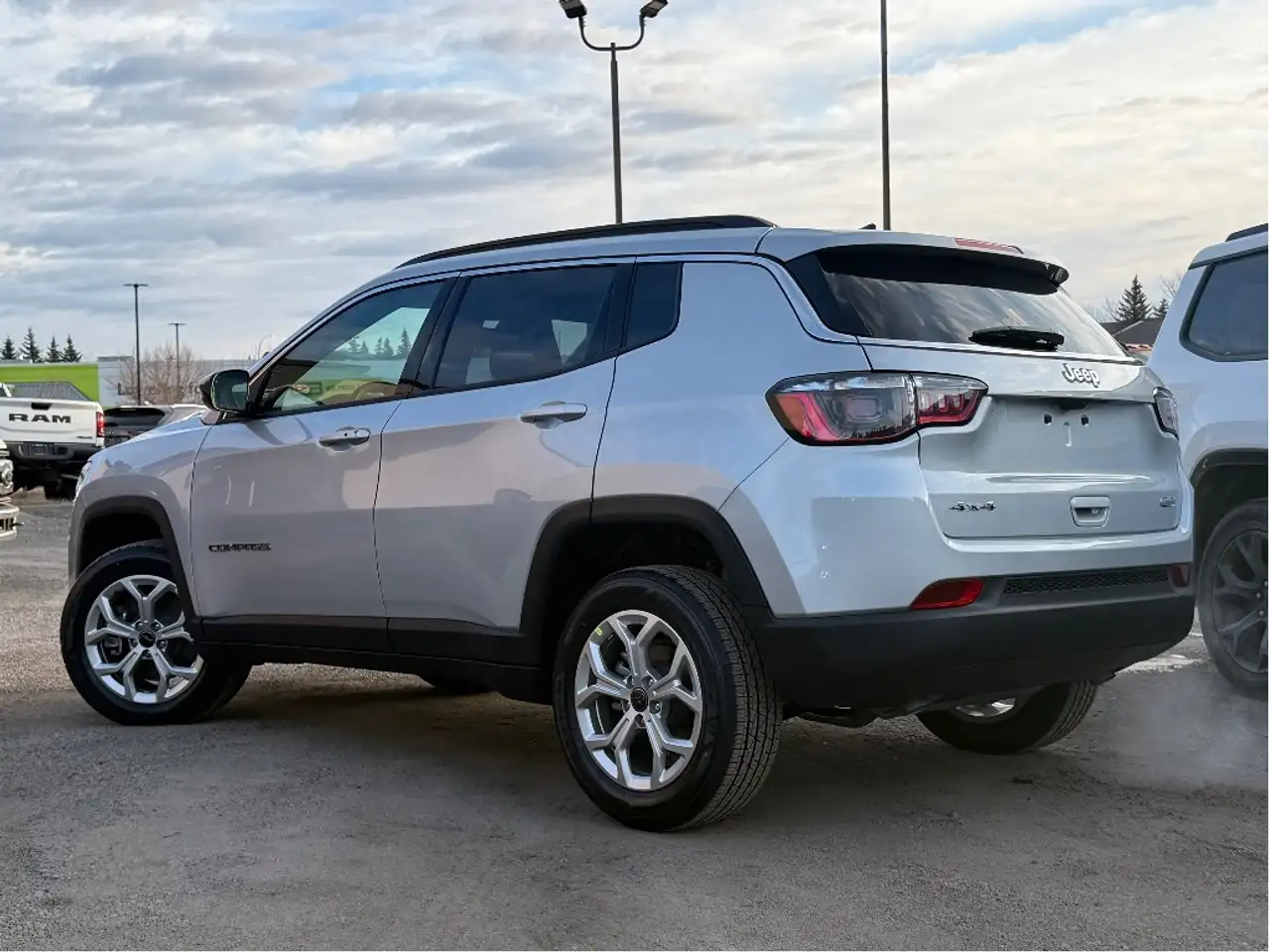 Jeep Compass photo Jeep Compass