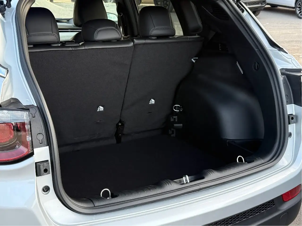 Jeep Compass photo Jeep Compass