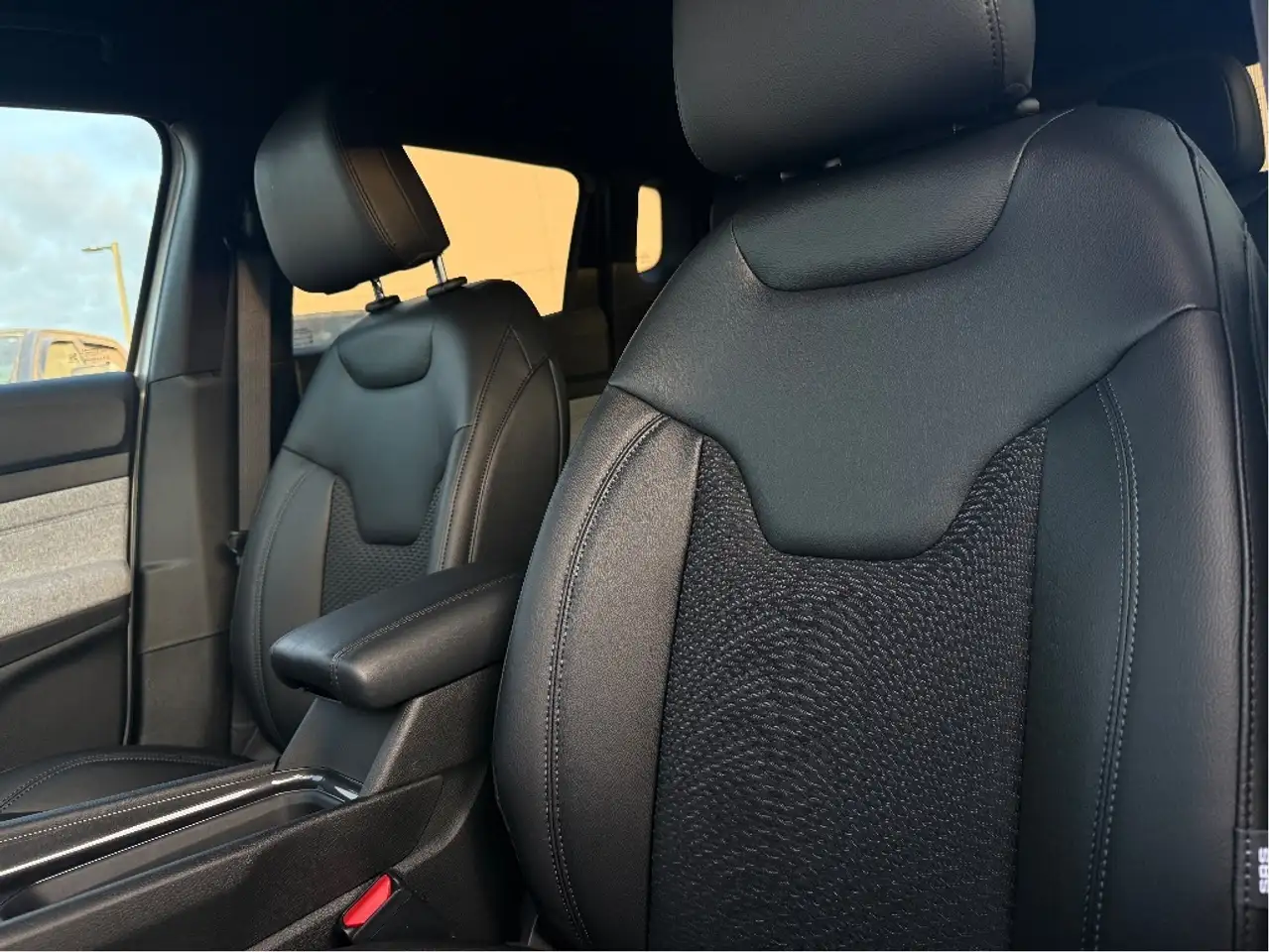 Jeep Compass photo Jeep Compass