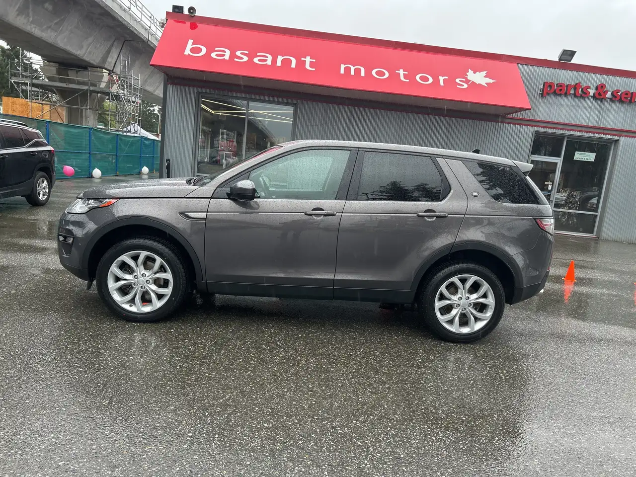 Land Rover Discovery Sport снимка Land Rover Discovery Sport