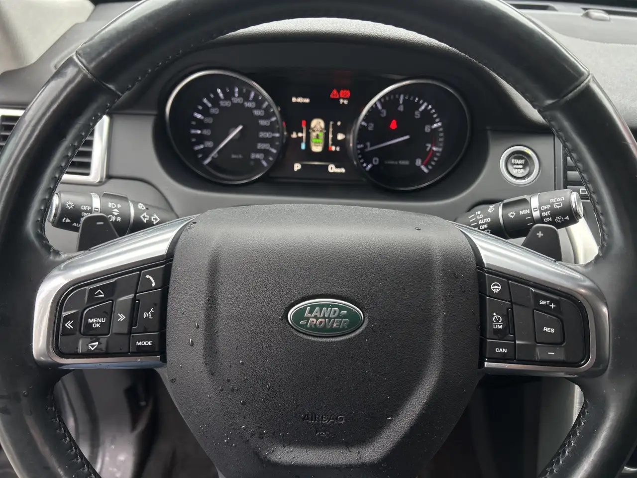 Land Rover Discovery Sport снимка Land Rover Discovery Sport