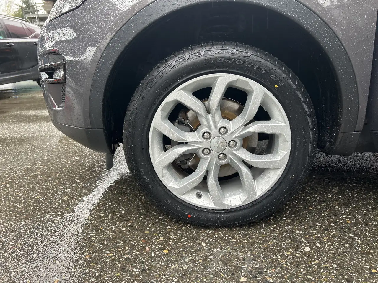 Land Rover Discovery Sport снимка Land Rover Discovery Sport