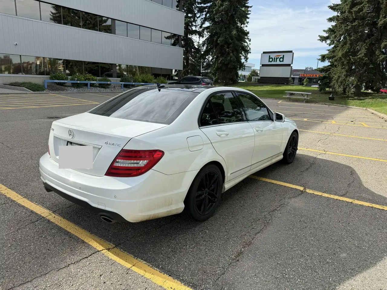 des-Benz C-Class снимка des-Benz C-Class