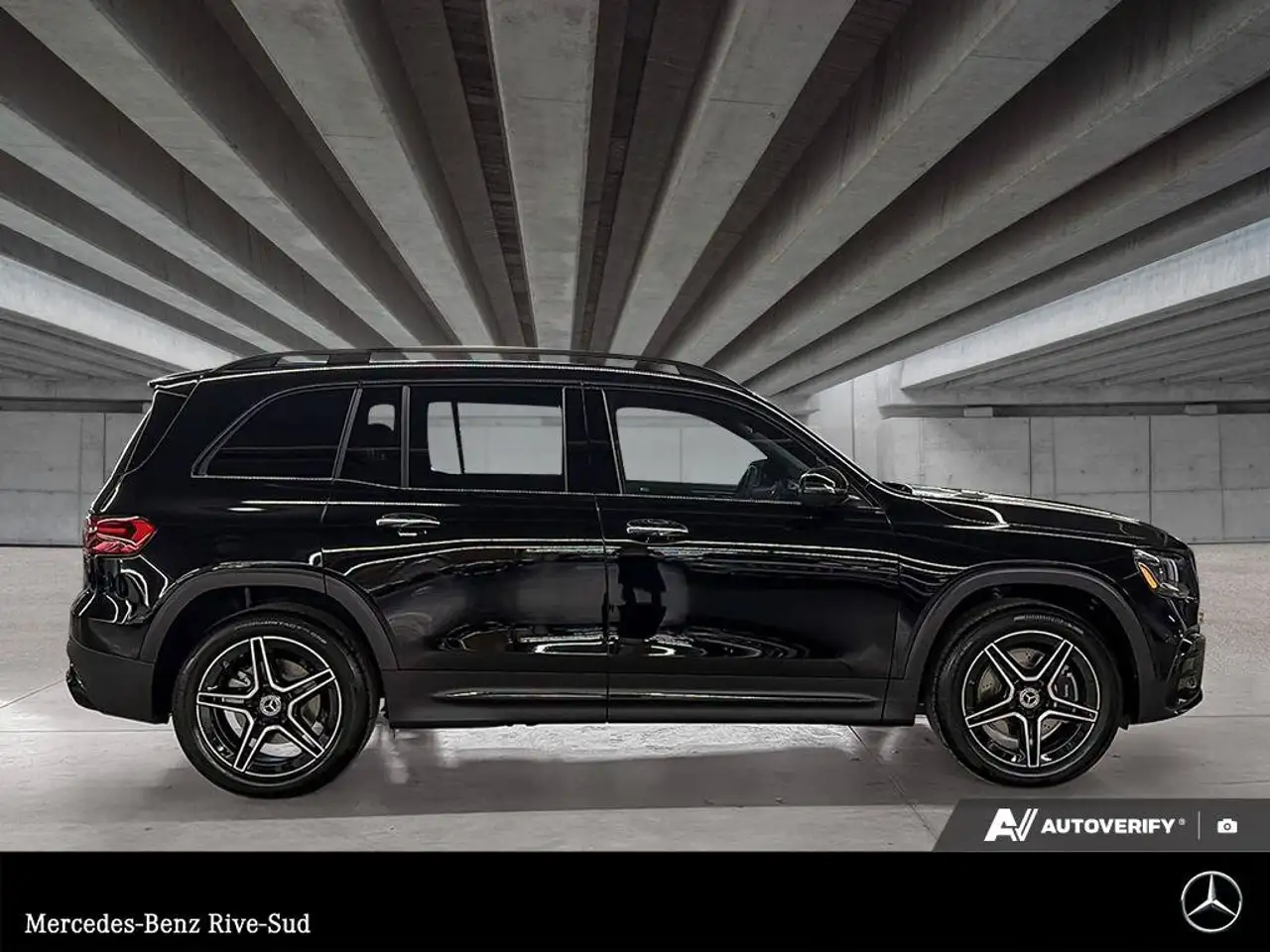 Mercedes-Benz GLB снимка Mercedes-Benz GLB