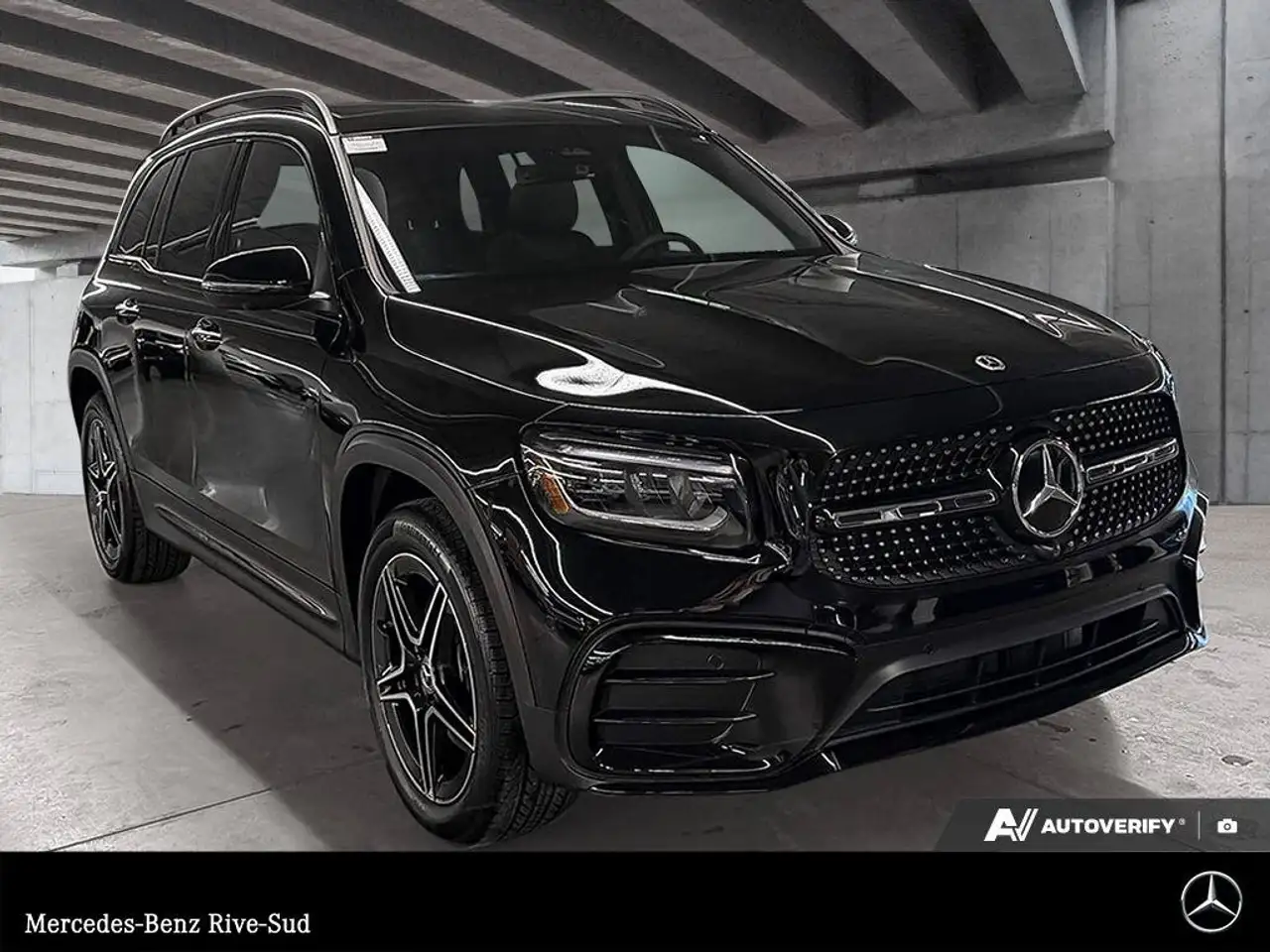 Mercedes-Benz GLB снимка Mercedes-Benz GLB