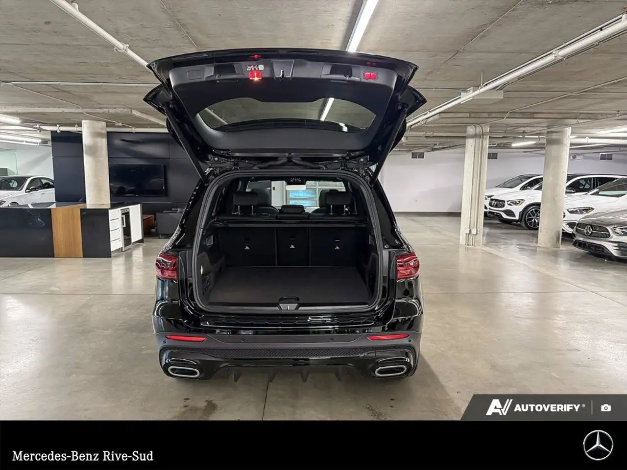 Mercedes-Benz GLB снимка Mercedes-Benz GLB