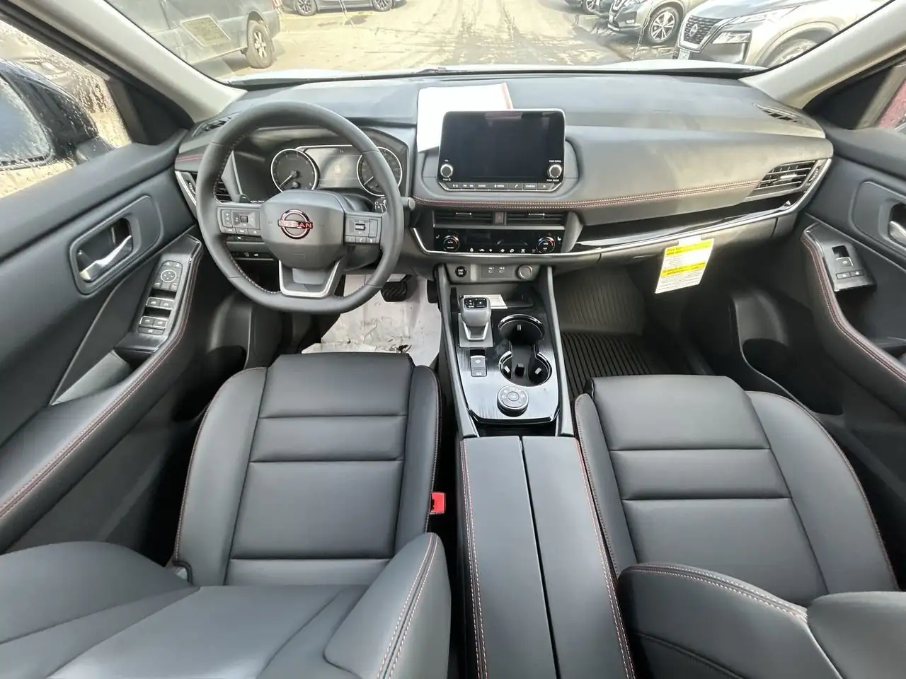 Nissan Rogue fotografie Nissan Rogue