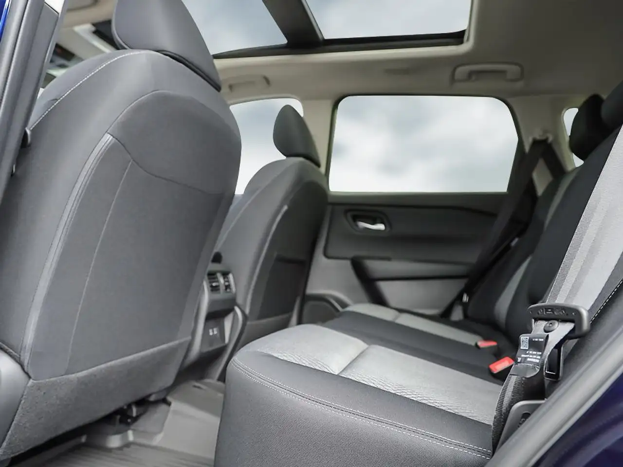 Nissan Rogue photo Nissan Rogue