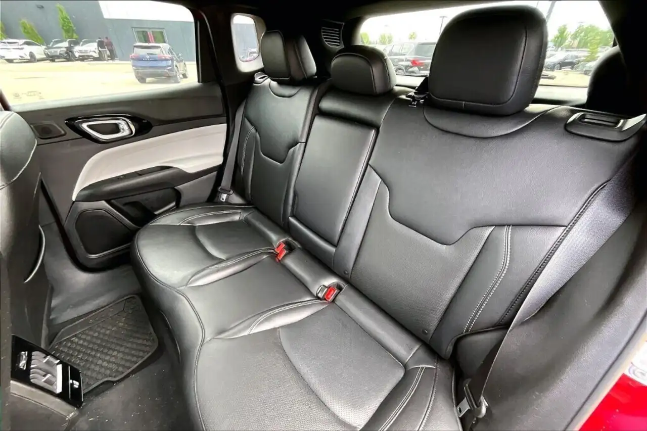Jeep Compass photo Jeep Compass