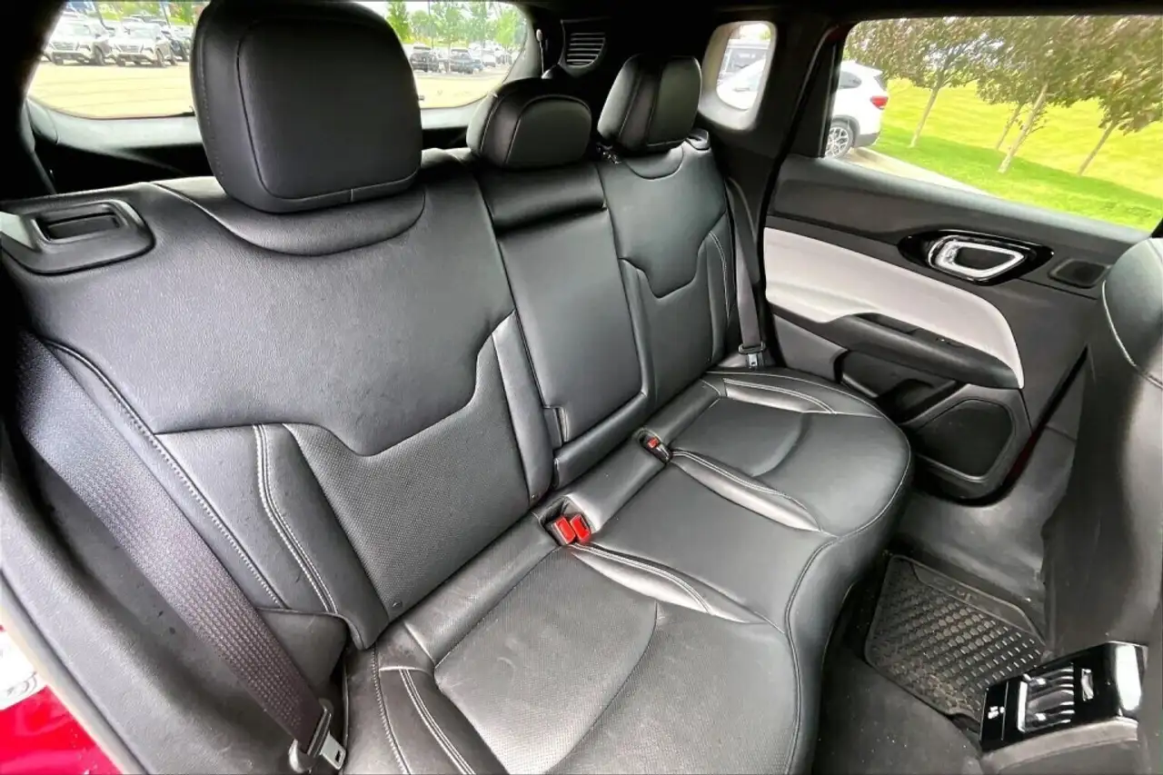Jeep Compass photo Jeep Compass