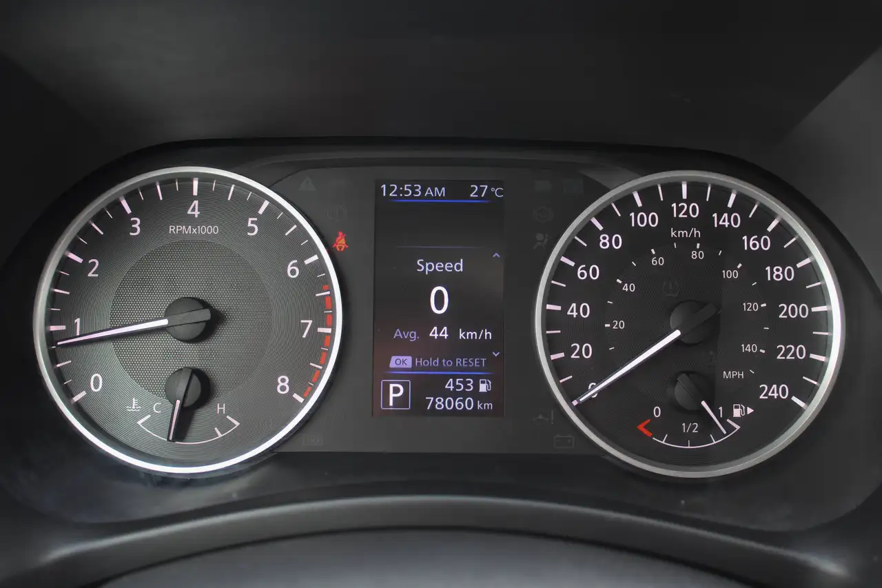 Nissan Sentra снимка Nissan Sentra