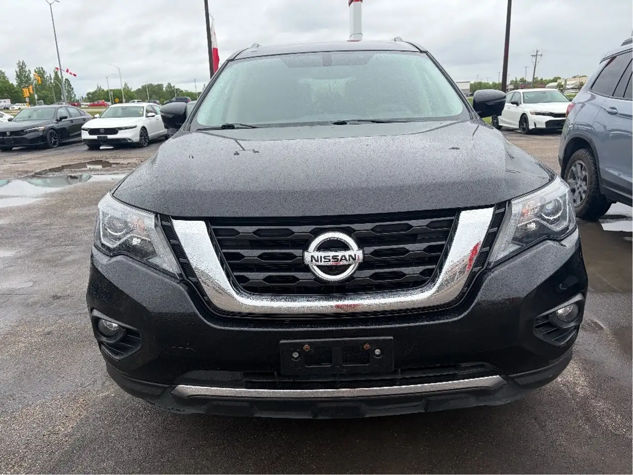 Nissan Pathfinder photo Nissan Pathfinder
