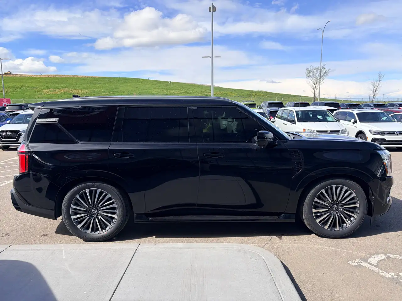Nissan Armada photo Nissan Armada