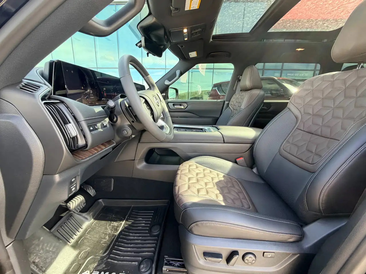Nissan Armada photo Nissan Armada
