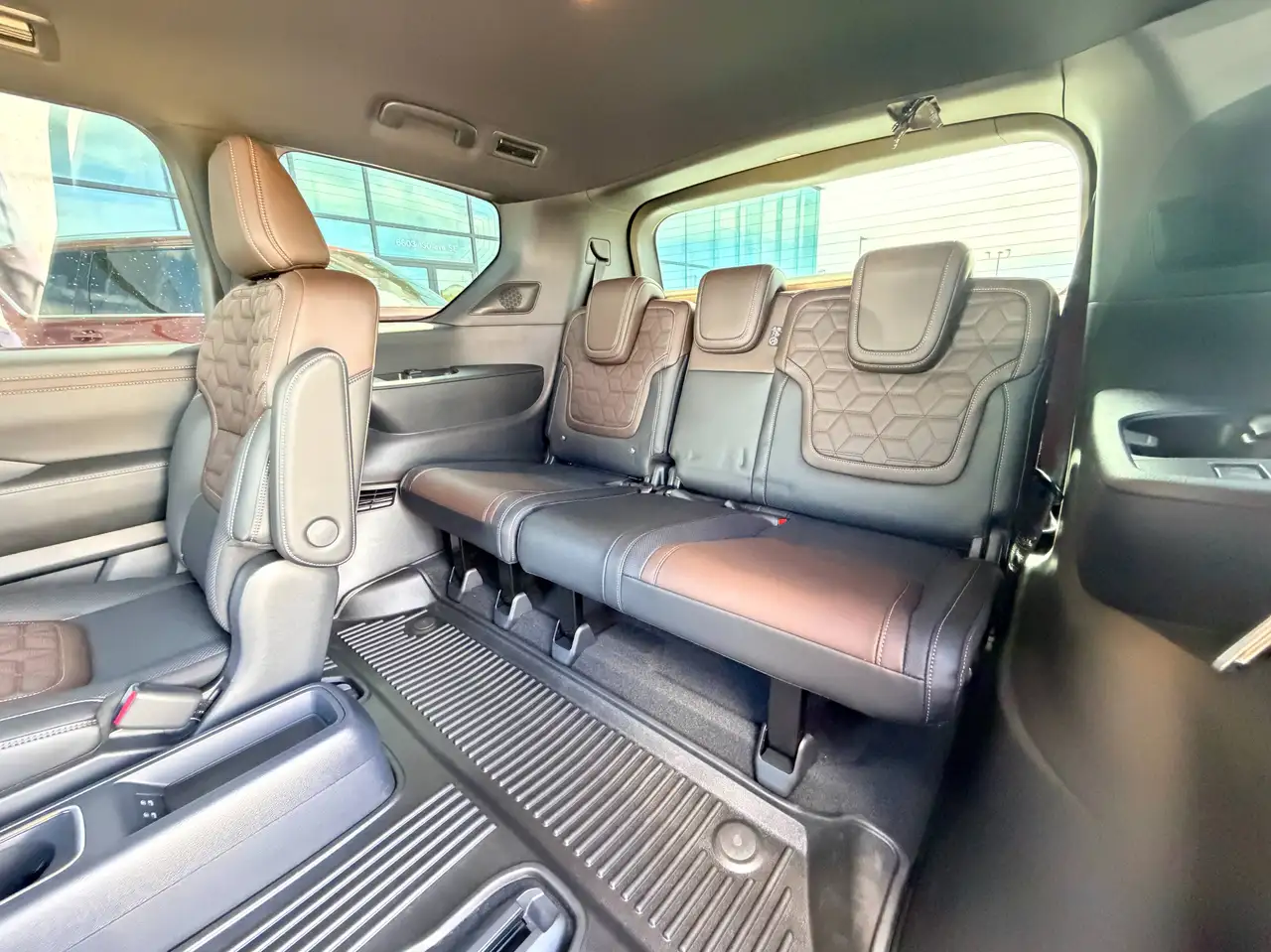 Nissan Armada photo Nissan Armada