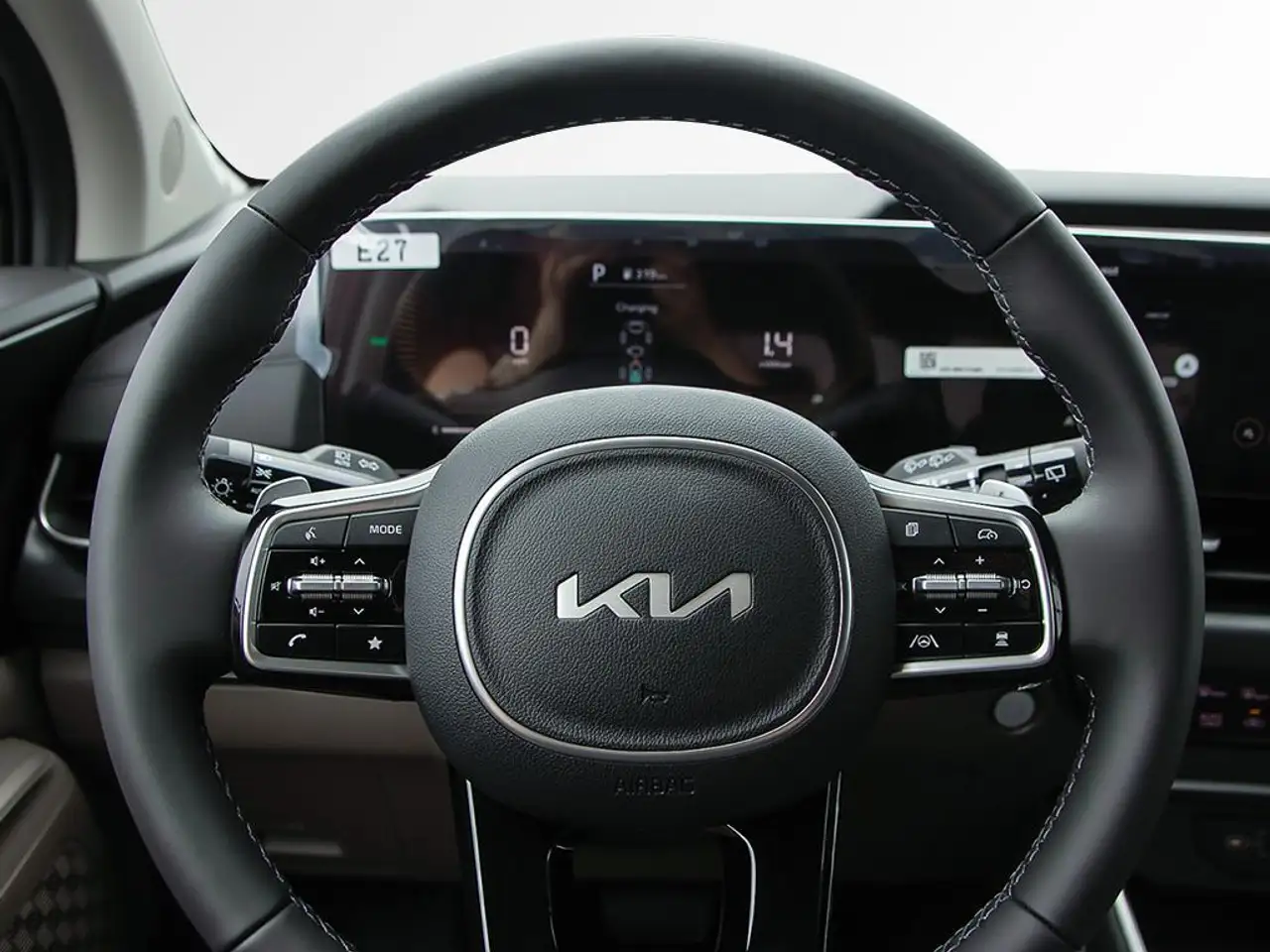 Kia Carnival снимка Kia Carnival