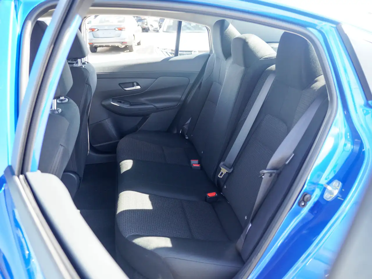 Nissan Sentra снимка Nissan Sentra