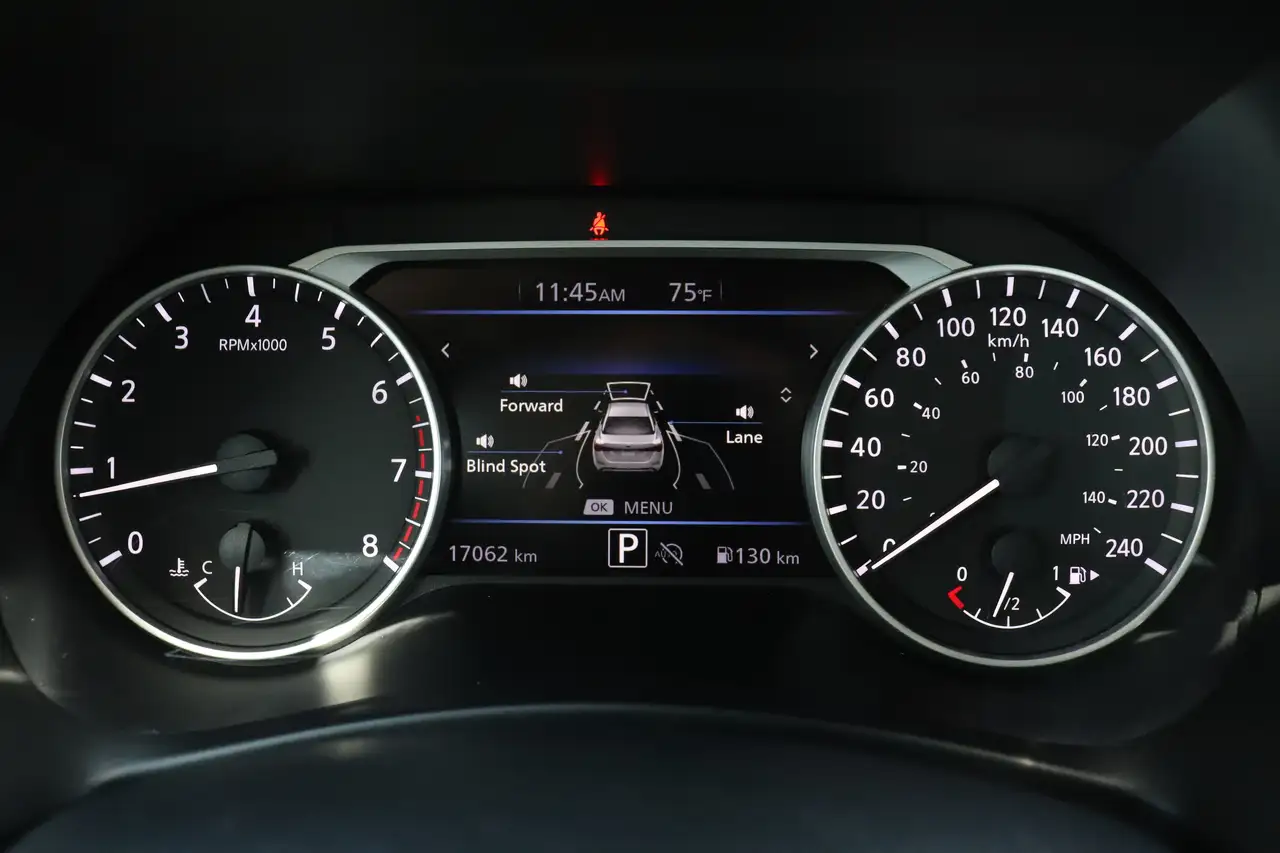 Nissan Sentra снимка Nissan Sentra