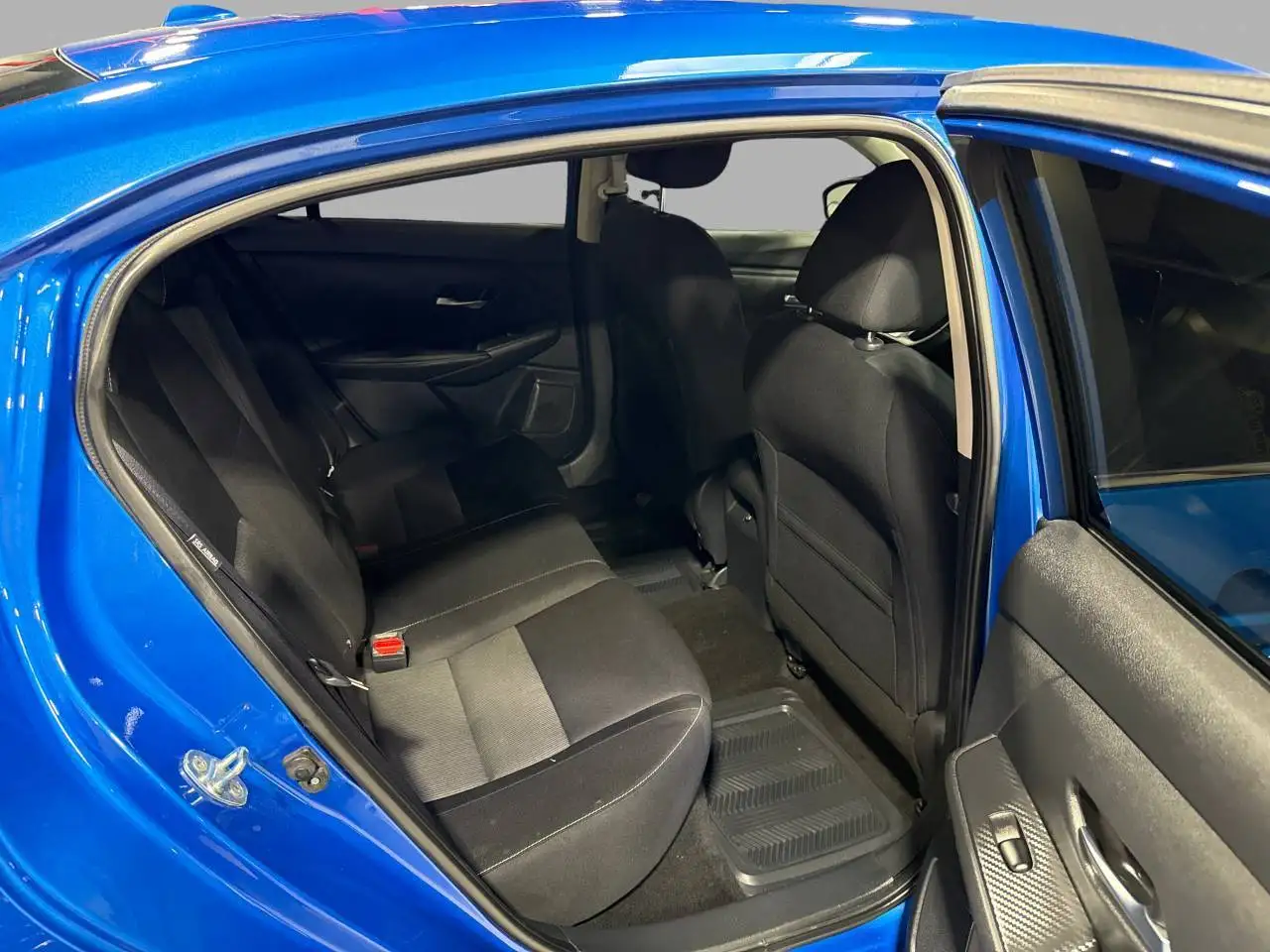 Nissan Sentra fotografie Nissan Sentra