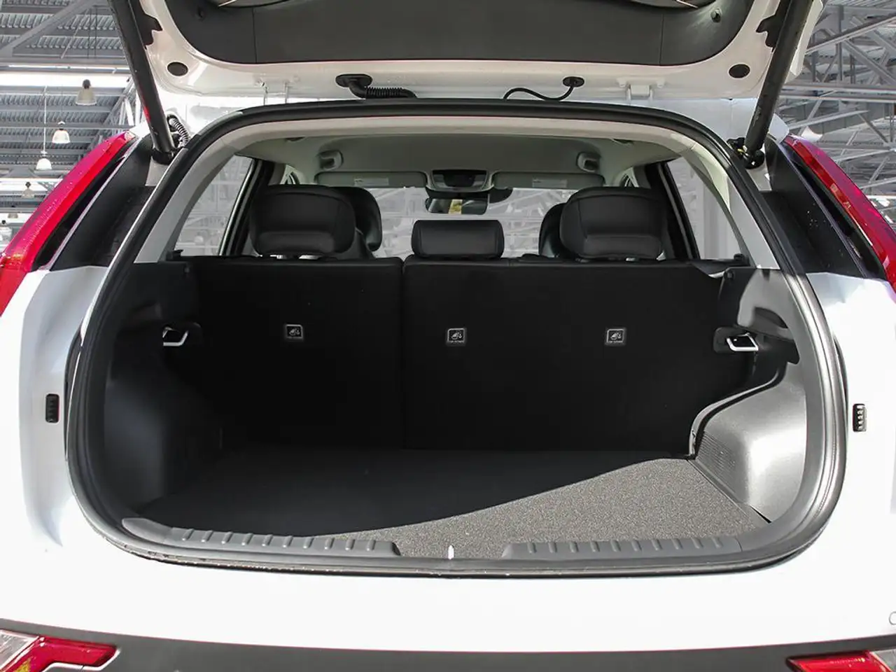 Kia Niro снимка Kia Niro